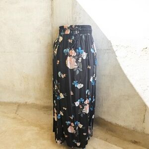 Torrid Challis Black Floral Maxi Skirt Size 3x